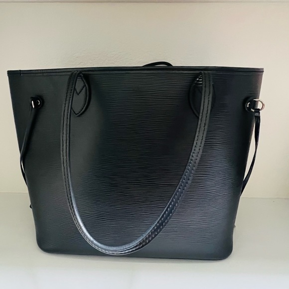 Authentic Louis Vuitton Neverfull MM Epi Black (preloved) - Picture 1 of 6